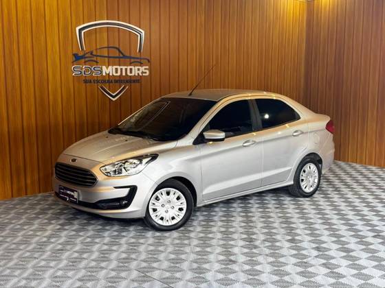 FORD KA 1.5 TI-VCT FLEX SE PLUS SEDAN AUTOMÁTICO FORD KA 1.5 TI-VCT FLEX SE PLUS SEDAN AUTOMÁTICO